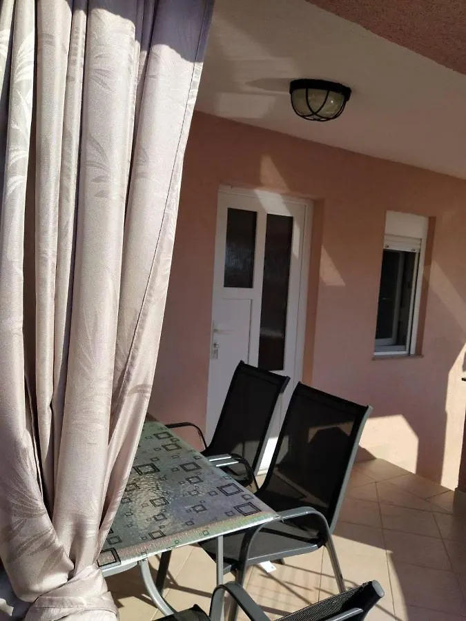 Apartment Apartmani Ruza Vir