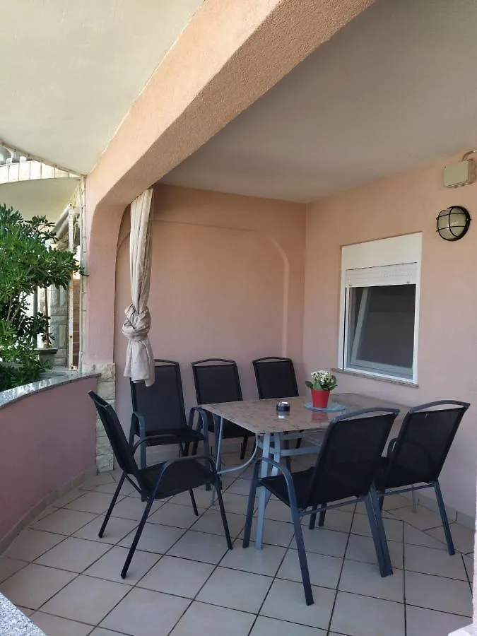 Apartmani Ruza Vir Apartment