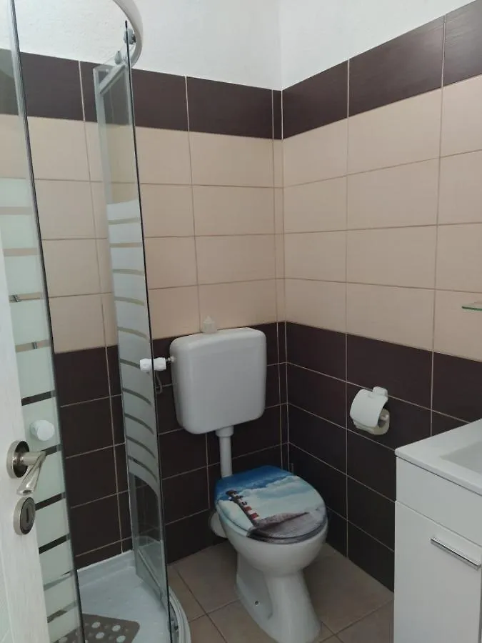 Apartmani Ruza Vir 0*,