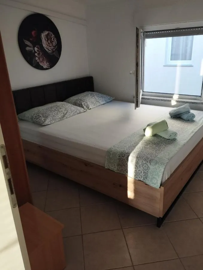 Apartment Apartmani Ruza Vir